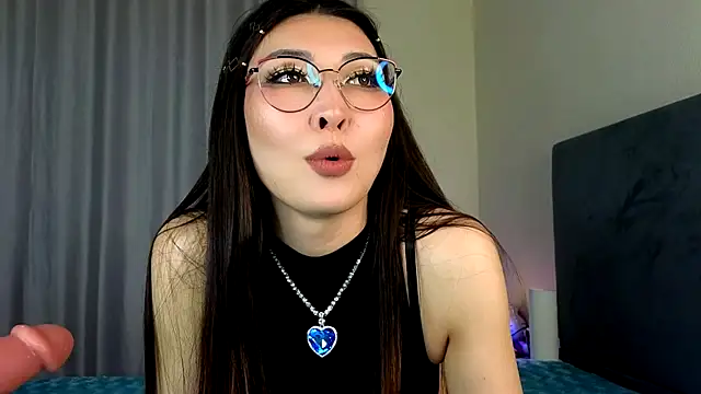 Snapshot of honey_yani chatting on 5, 7, 2026 honey yani online show from 5, 7, 2026