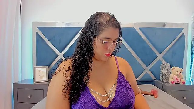 Snapshot of Tiffanymiller00 chatting on 2, 5, 2026 Tiffanymiller00 online show from 2, 5, 2026