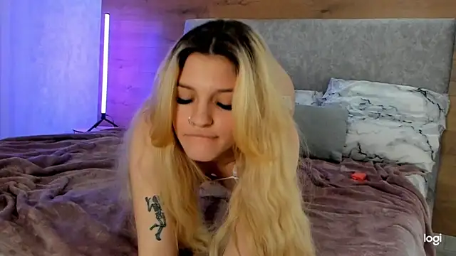 ShySonya online show from 3, 2, 2025