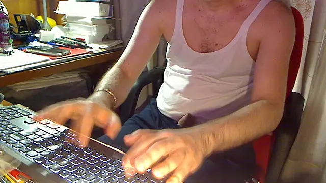 Snapshot of BoySexy696969 chatting on 17, 6, 2026 BoySexy696969 online show from 17, 6, 2026