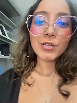 Kay LustyWife online show from 17, 12, 2025