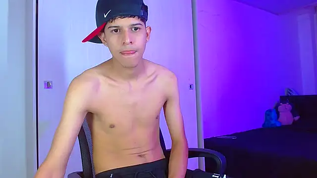 LiamGadiell online show from 7, 1, 2025