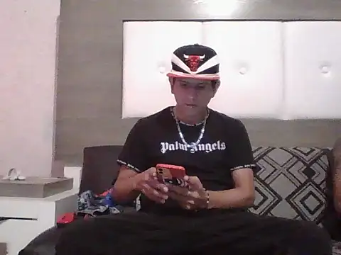 oiram27 online show from 3, 11, 2025