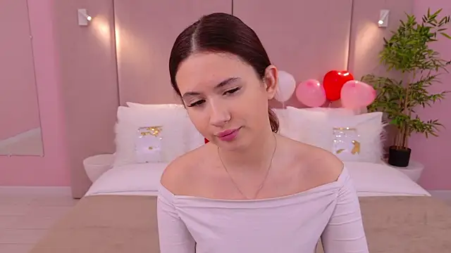 Snapshot of milaleoneli chatting on 15, 2, 2025 milaleoneli online show from 15, 2, 2025