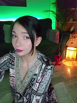 Snapshot of AveryWillow chatting on 28, 9, 2025 AveryWillow online show from 28, 9, 2025