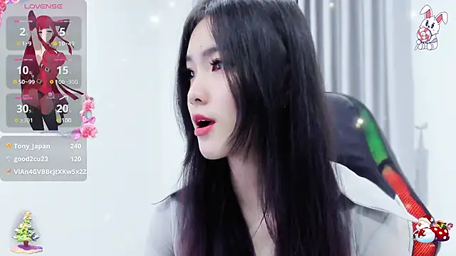 Snapshot of CelestiaWang chatting on 22, 12, 2024 CelestiaWang online show from 22, 12, 2024