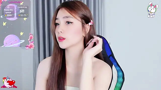 Snapshot of CelestiaWang chatting on 23, 2, 2025 CelestiaWang online show from 23, 2, 2025
