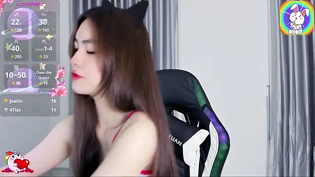 Snapshot of CelestiaWang chatting on 2, 3, 2025 CelestiaWang online show from 2, 3, 2025
