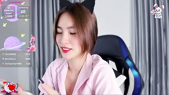 Snapshot of CelestiaWang chatting on 11, 3, 2025 CelestiaWang online show from 11, 3, 2025