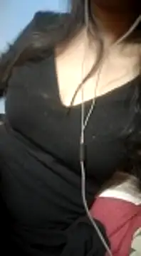 Snapshot of Sanjana-Mehar chatting on 5, 1, 2025 Sanjana-Mehar online show from 5, 1, 2025