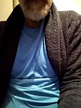 Snapshot of Gnome420 chatting on 4, 7, 2026 Gnome420 online show from 4, 7, 2026