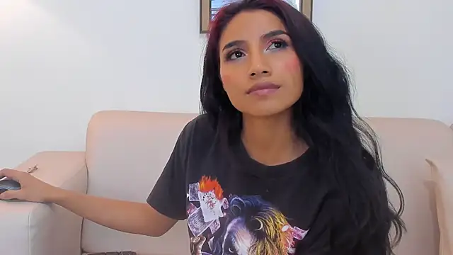 naomiii   online show from 28, 12, 2024