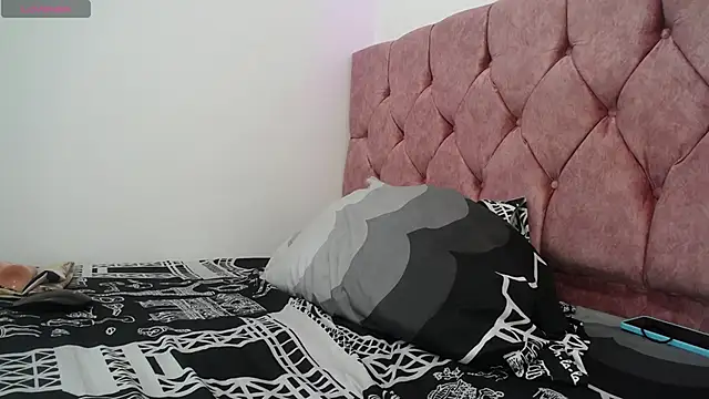 Snapshot of AMBER_LOVE22 chatting on 9, 1, 2025 AMBER LOVE22 online show from 9, 1, 2025