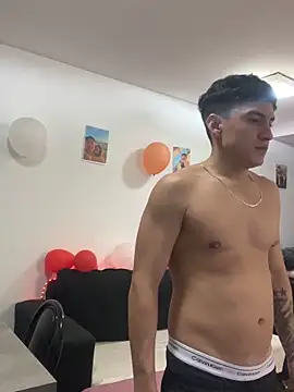 LCarreraa online show from 19, 4, 2026