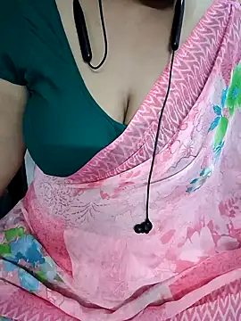 Snapshot of Yours_Radika chatting on 27, 12, 2024 Yours Radika online show from 27, 12, 2024