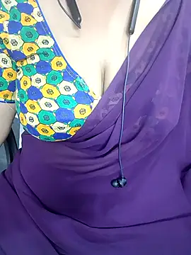 Snapshot of Yours_Radika chatting on 2, 1, 2025 Yours Radika online show from 2, 1, 2025