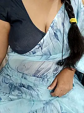 Snapshot of Yours_Radika chatting on 12, 3, 2025 Yours Radika online show from 12, 3, 2025