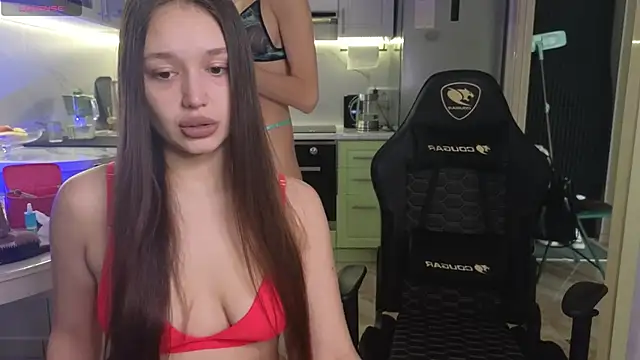 Snapshot of Megan_Kira chatting on 8, 3, 2025 Megan Kira online show from 8, 3, 2025