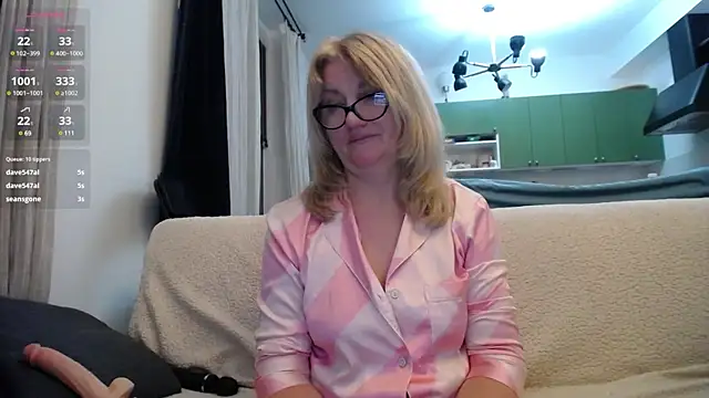 Blond Woman online show from 27, 1, 2025