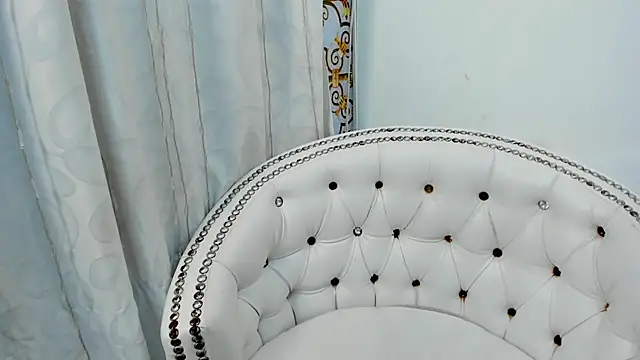 Analia18  online show from 9, 3, 2025