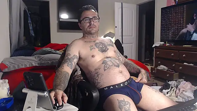 Snapshot of dadbod1178 chatting on 15, 1, 2025 dadbod1178 online show from 15, 1, 2025
