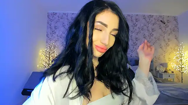 Snapshot of NancyLovee_ chatting on 16, 12, 2025 NancyLovee online show from 16, 12, 2025