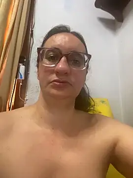 Snapshot of gloria7v05 chatting on 29, 10, 2025 gloria7v05 online show from 29, 10, 2025