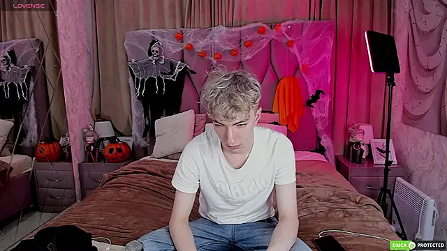 TrevorBenson online show from 28, 10, 2025