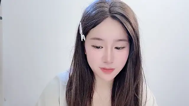 chloe-01 online show from 10, 11, 2025