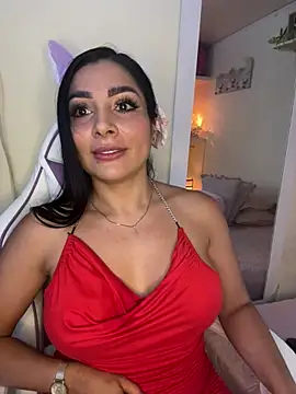 Snapshot of MOMALANA chatting on 19, 10, 2025 MOMALANA online show from 19, 10, 2025