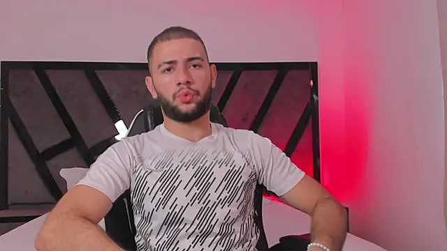 MaximusDick1  online show from 6, 2, 2026