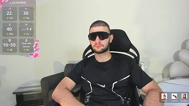 Snapshot of MaximusDick1_ chatting on 1, 7, 2026 MaximusDick1 online show from 1, 7, 2026