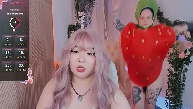 Snapshot of mei_honey_ chatting on 13, 12, 2024 mei honey  online show from 13, 12, 2024