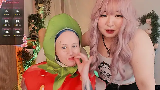 Snapshot of mei_honey_ chatting on 13, 12, 2024 mei honey  online show from 13, 12, 2024