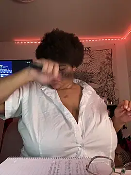 Snapshot of Ectorius chatting on 27, 10, 2025 Ectorius online show from 27, 10, 2025