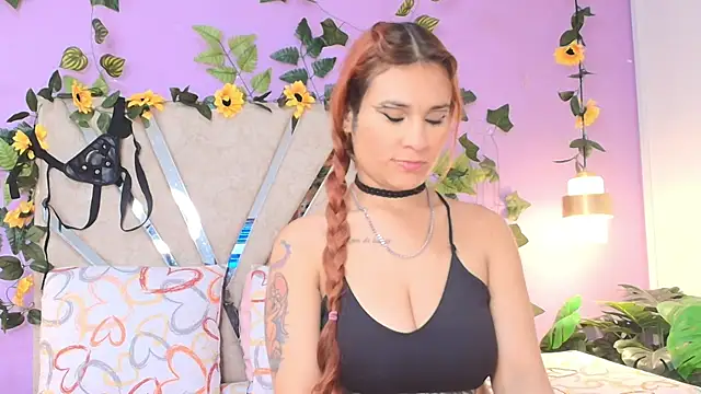 BRITHANY SPARK online show from 17, 5, 2026