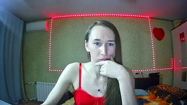 Snapshot of --Model--2 chatting on 13, 12, 2024 --Model--2 online show from 13, 12, 2024