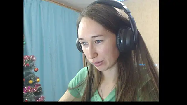 Snapshot of --Model--2 chatting on 3, 1, 2025 --Model--2 online show from 3, 1, 2025