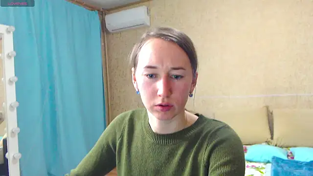 Snapshot of --Model--2 chatting on 1, 3, 2025 --Model--2 online show from 1, 3, 2025