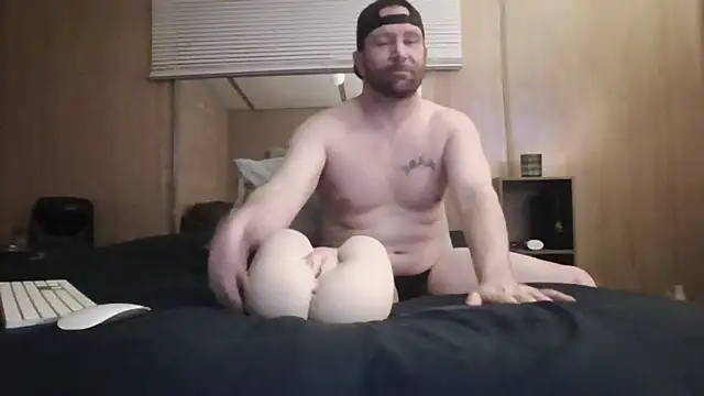 Snapshot of Edward_LongCock chatting on 3, 5, 2026 Edward LongCock online show from 3, 5, 2026