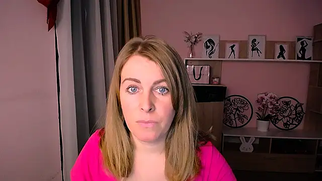 Hot Milady online show from 16, 1, 2025