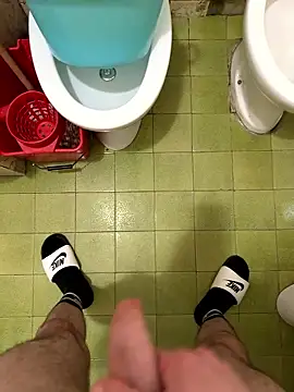 Snapshot of Miky_21 chatting on 30, 10, 2025 Miky 21 online show from 30, 10, 2025