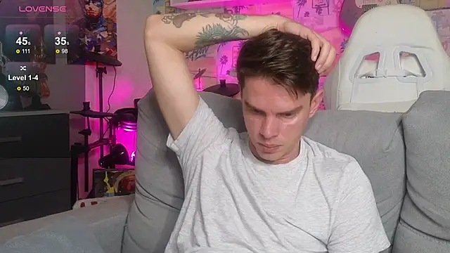 Snapshot of Mike_Burn chatting on 5, 11, 2025 Mike Burn online show from 5, 11, 2025