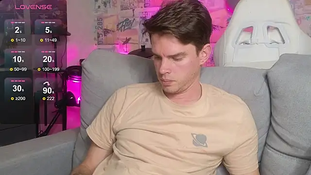 Snapshot of Mike_Burn chatting on 26, 11, 2025 Mike Burn online show from 26, 11, 2025