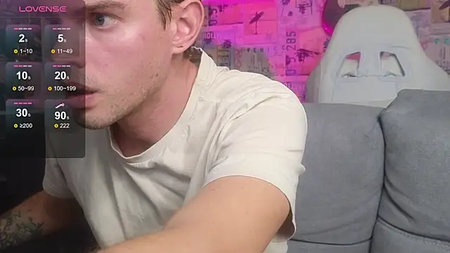 Snapshot of Mike_Burn chatting on 27, 11, 2025 Mike Burn online show from 27, 11, 2025