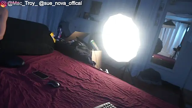 MacTroy online show from 3, 12, 2025