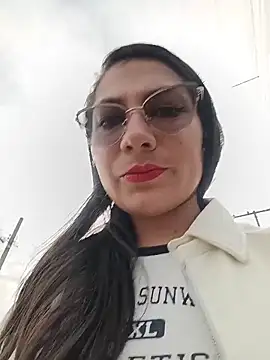 Snapshot of VALERY-03_ chatting on 28, 5, 2026 VALERY-03 online show from 28, 5, 2026