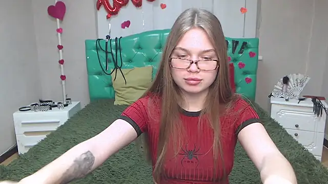 LaraPika online show from 18, 3, 2025