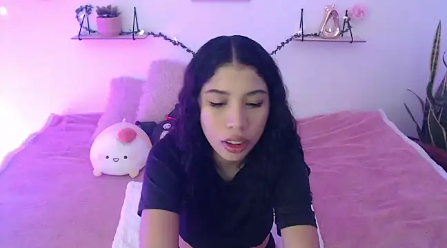 Snapshot of AmberJeong chatting on 12, 12, 2024 AmberJeong online show from 12, 12, 2024