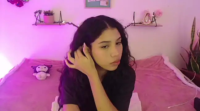 Snapshot of AmberJeong chatting on 13, 12, 2024 AmberJeong online show from 13, 12, 2024